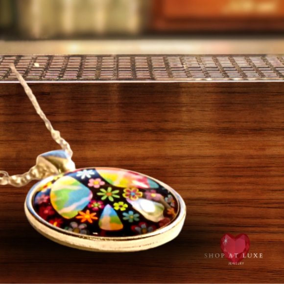 Hippie Peace Sign LBGTQ Pride Necklace - Picture 5 of 6